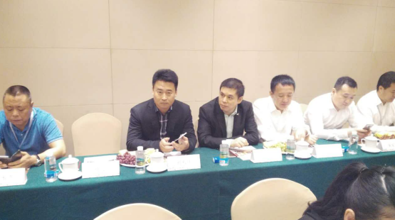 仟億達作為龍商會成員，積投身節(jié)能環(huán)保能源事業(yè)，利用生物質(zhì)多聯(lián)產(chǎn)、碳交易等業(yè)務(wù)為龍江做貢獻，助力龍江經(jīng)濟發(fā)展。