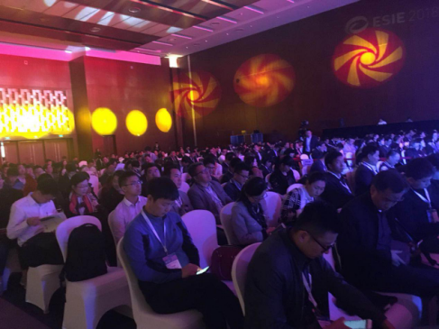 會現(xiàn)場 會現(xiàn)場