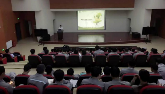 仟億達集團王總進行培訓 仟億達集團王總進行培訓