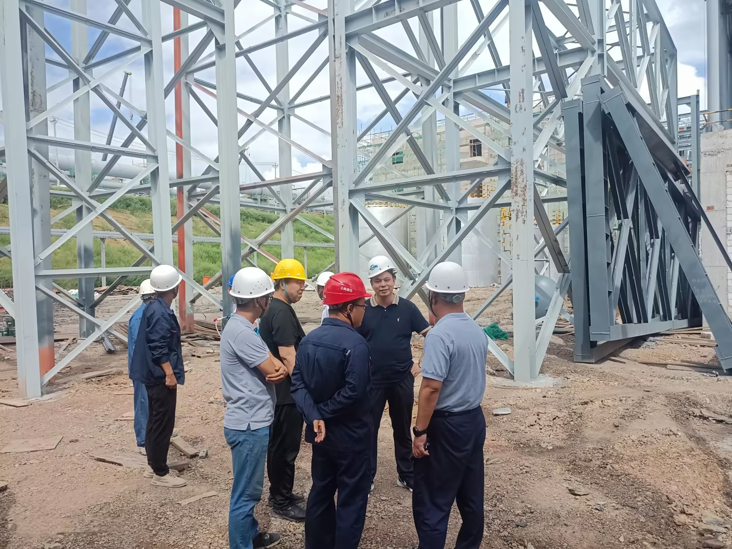 真情厚誼，中秋國慶共度！ ——仟億達(dá)領(lǐng)導(dǎo)蒞臨項目現(xiàn)場